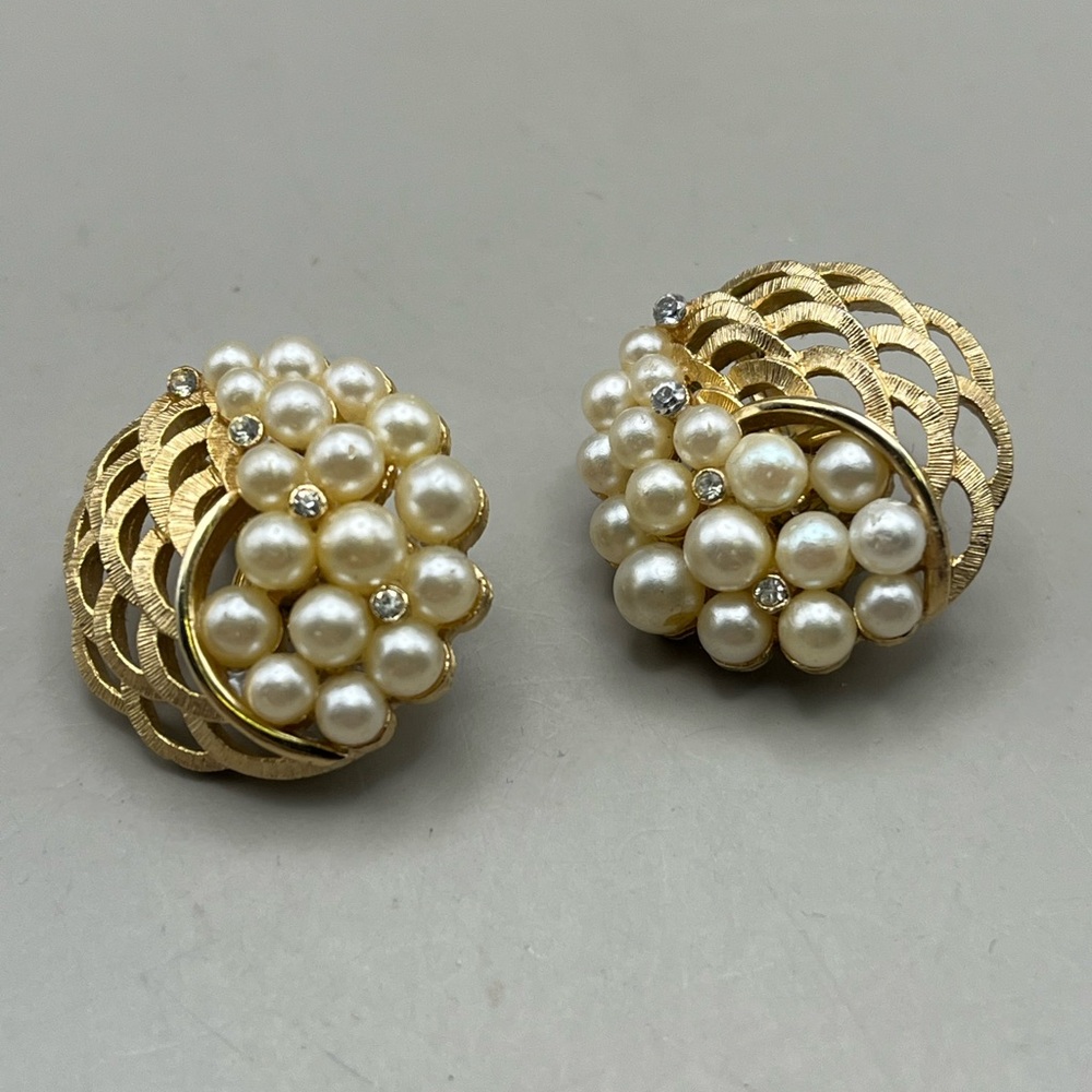 Trifari Vintage Gold Tone and Pearl Clip On Earrings Luxe Retro Statement